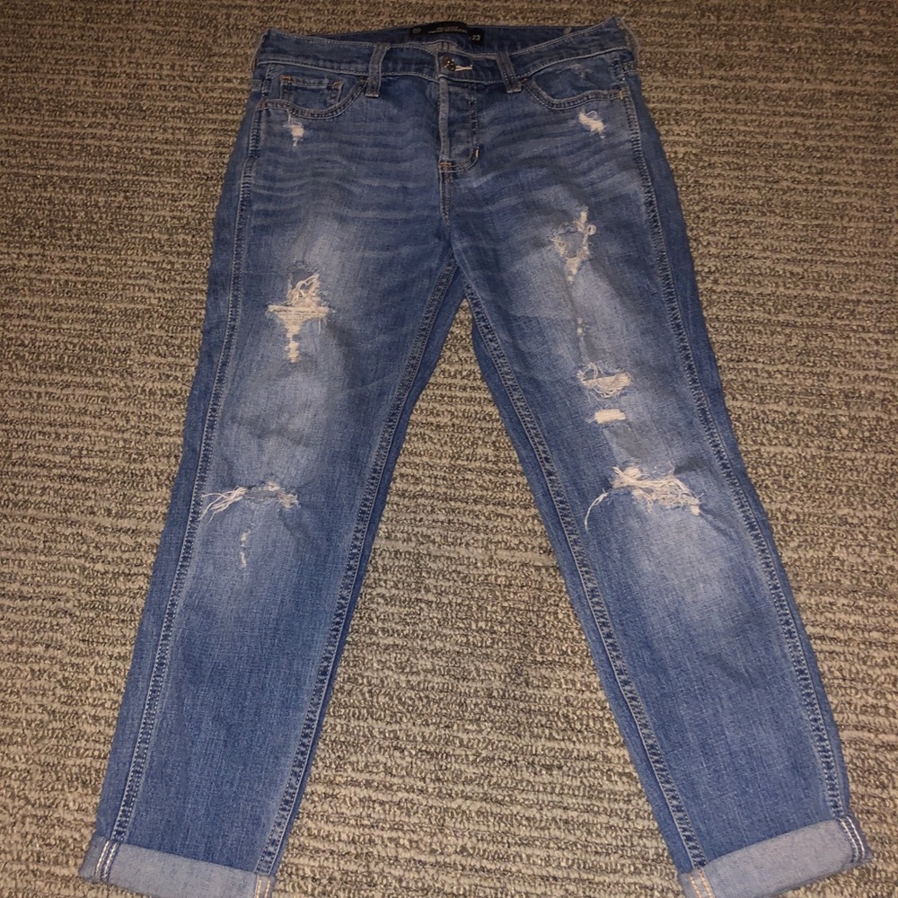 Hollister 00 boyfriend jeans distressed